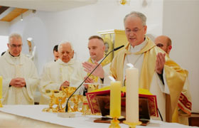 Nadbiskup Kutleša posvetio je oltar i našu crkvu sv. Josipa Radnika